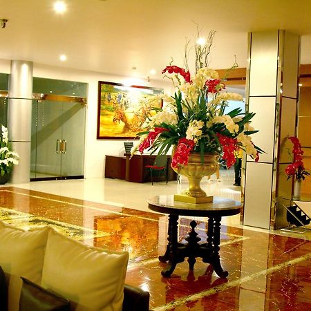 Grand Royal Taliwang Hotel Exterior foto
