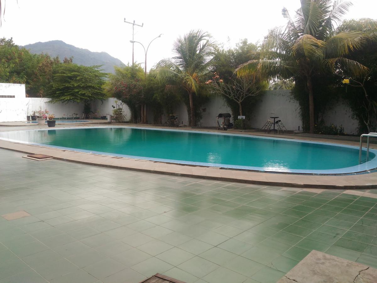 Grand Royal Taliwang Hotel Exterior foto