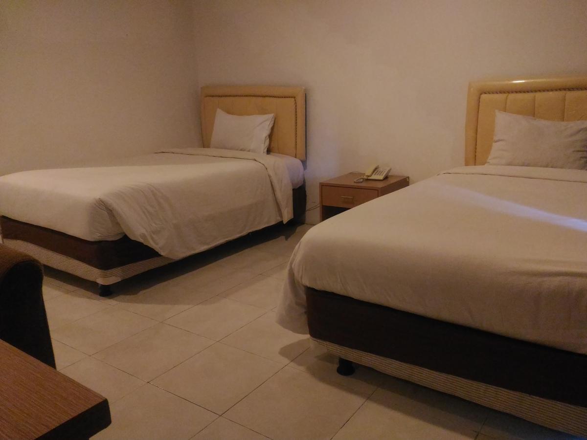 Grand Royal Taliwang Hotel Habitación foto