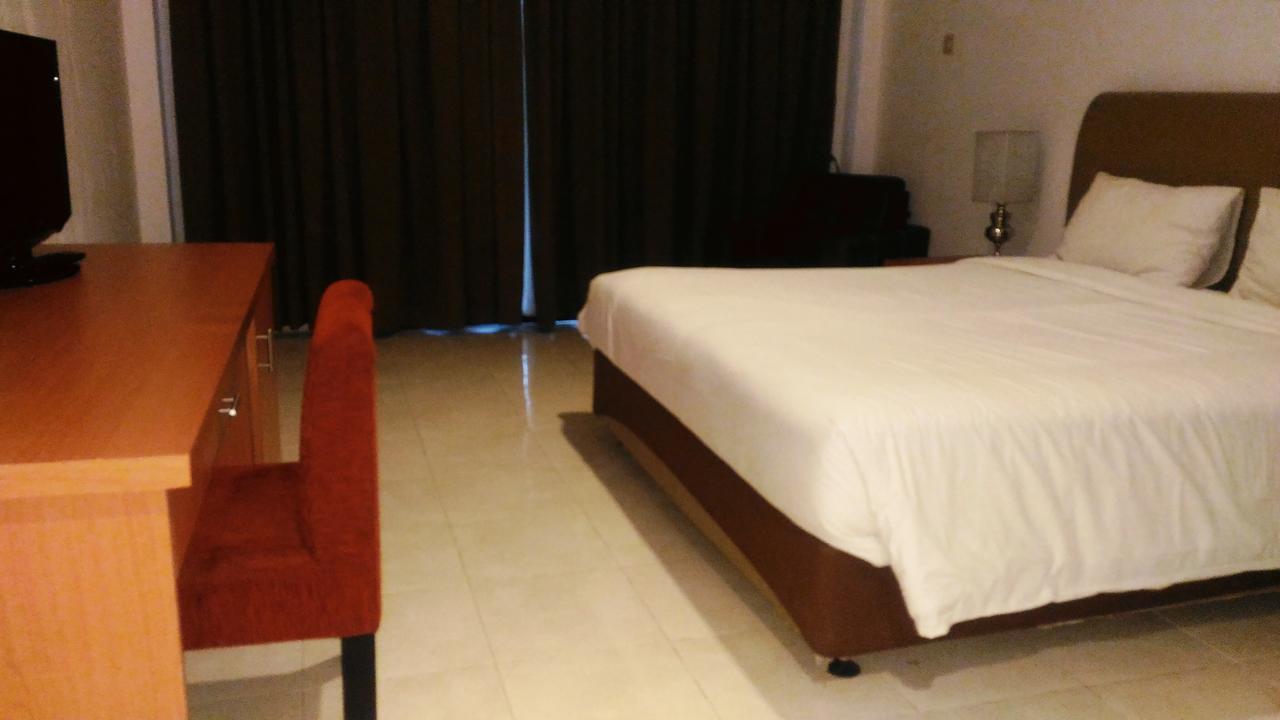 Grand Royal Taliwang Hotel Habitación foto