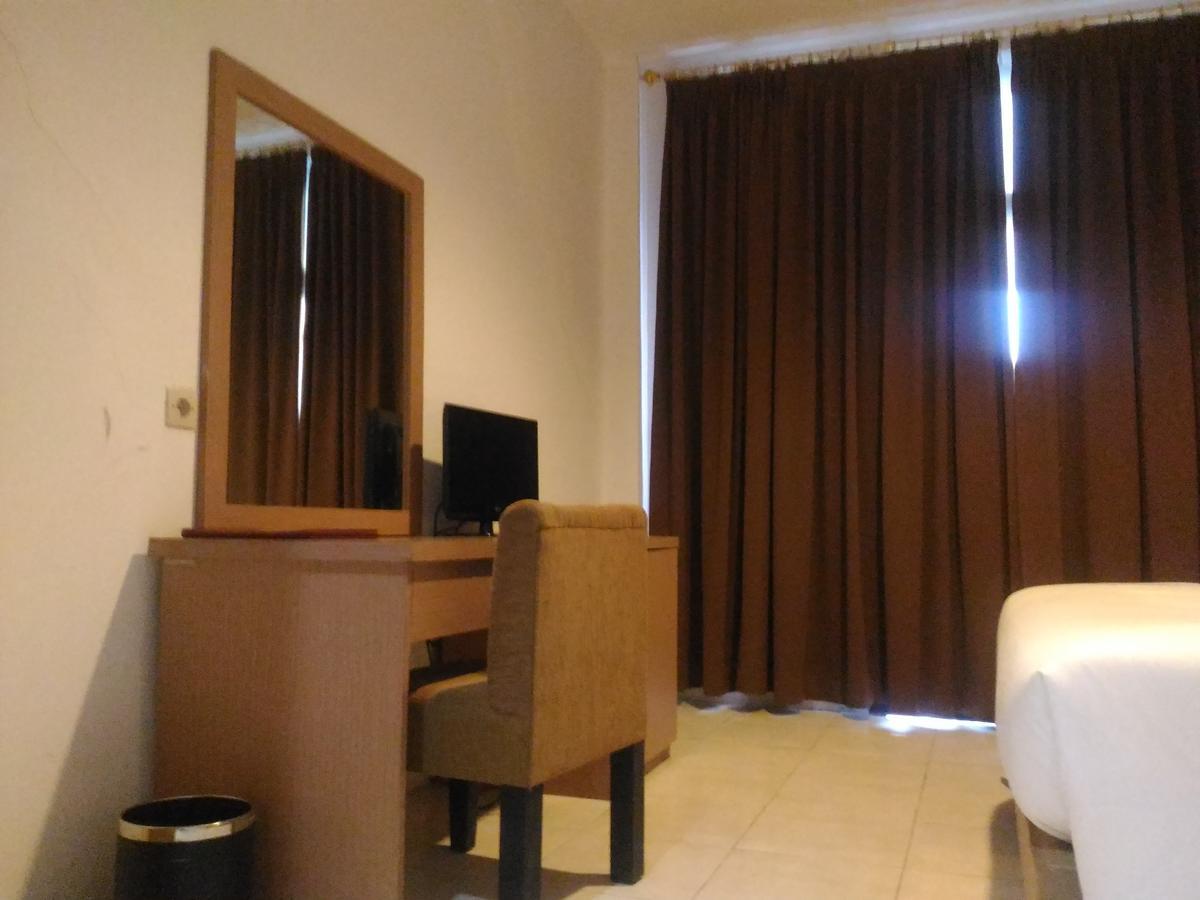 Grand Royal Taliwang Hotel Habitación foto