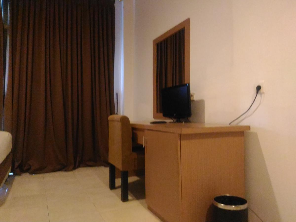 Grand Royal Taliwang Hotel Habitación foto