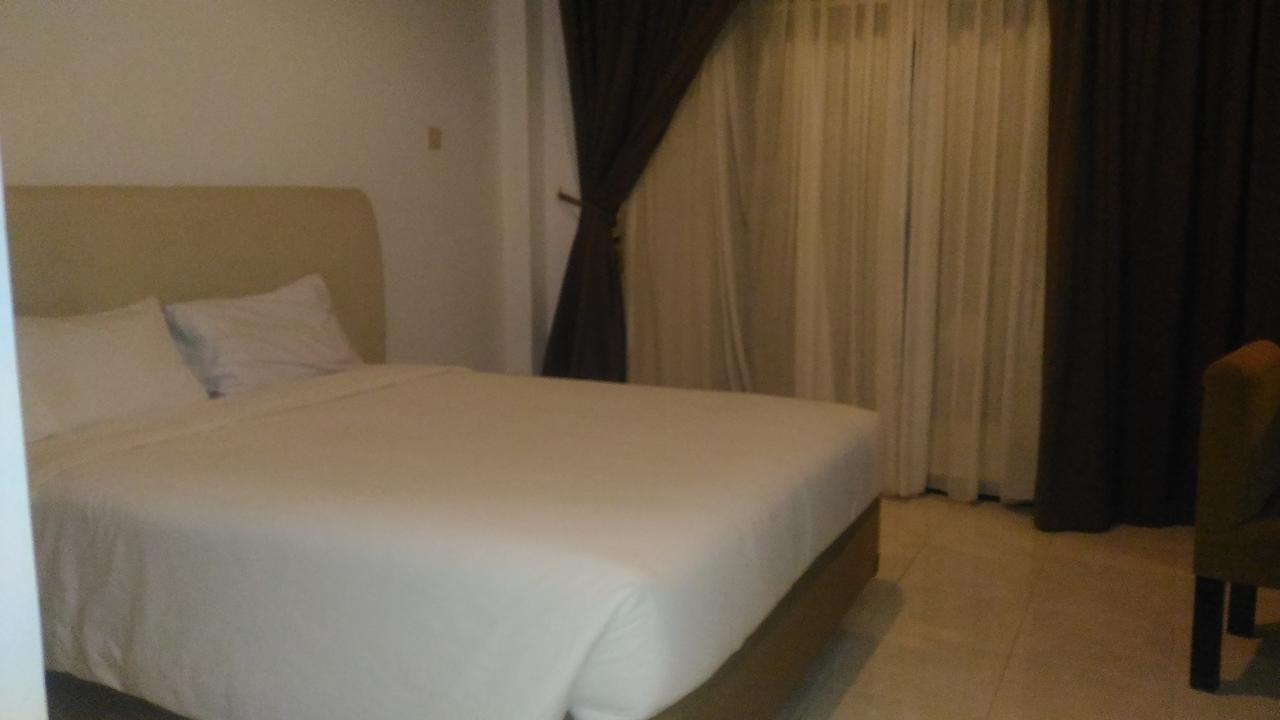 Grand Royal Taliwang Hotel Habitación foto